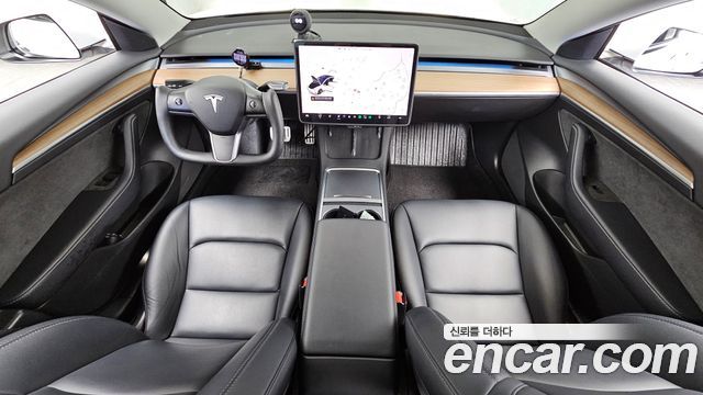 Tesla Model 3 — interior