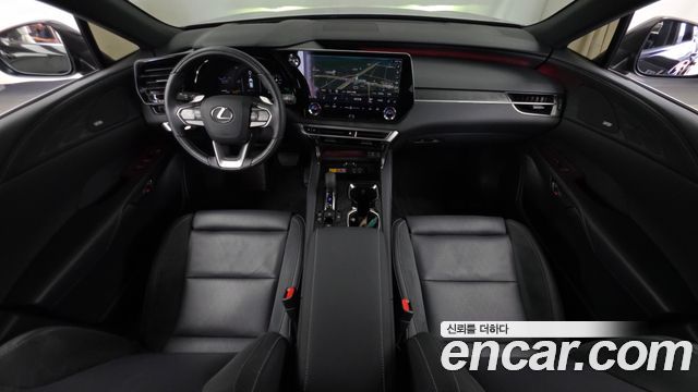 Lexus RX — interior