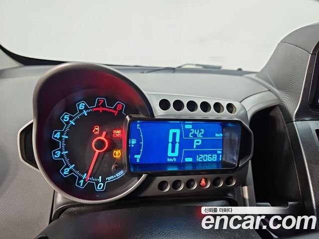 Chevrolet Korea Aveo — interior