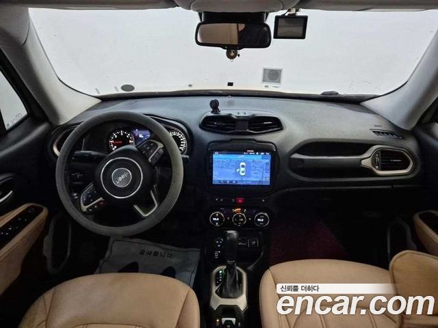 Jeep Renegade — interior