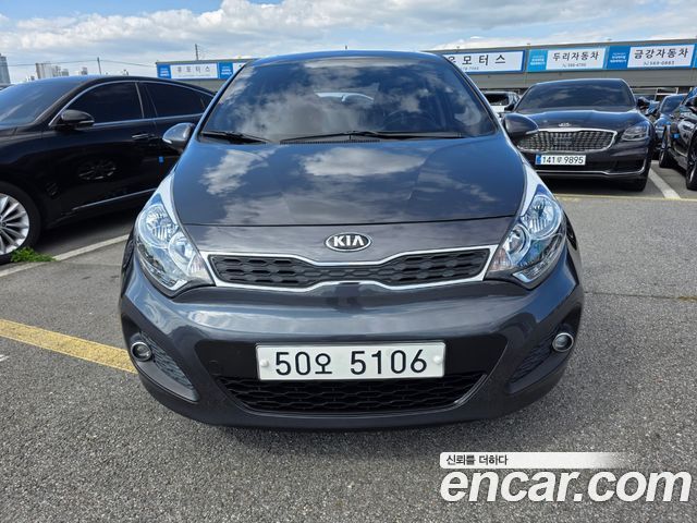Kia Pride — exterior
