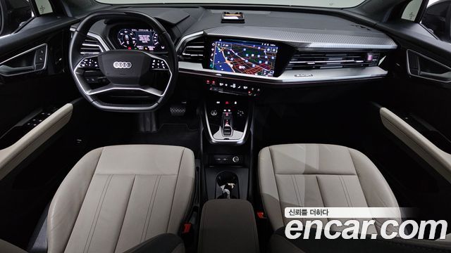 Audi Q4 e-tron — interior