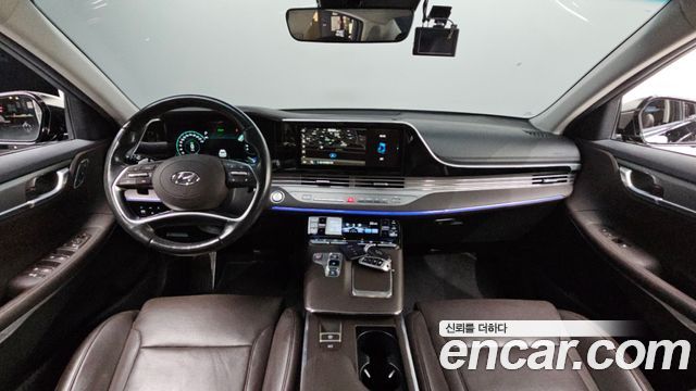 Hyundai Grandeur — interior
