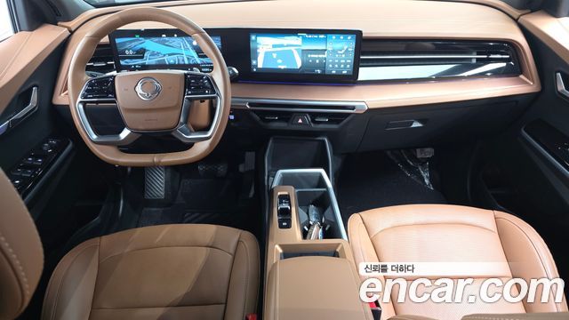 KG Mobility Torres — interior