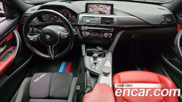BMW M4 — interior