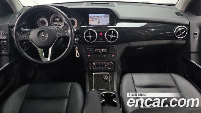 Mercedes-Benz GLK-Class — interior