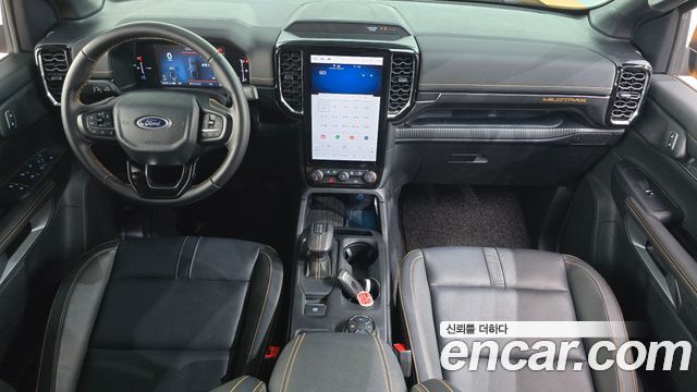 Ford Ranger — interior