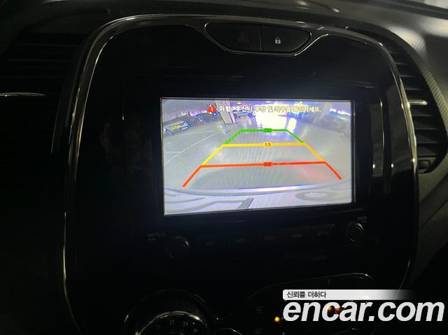 Renault Korea QM3 — interior