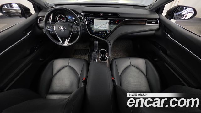 Toyota Camry — interior