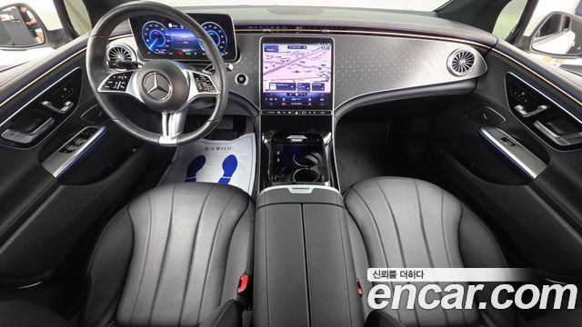 Mercedes-Benz EQE — interior