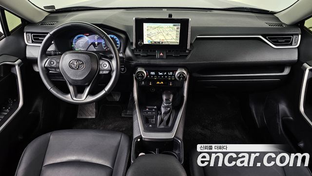 Toyota RAV4 — interior
