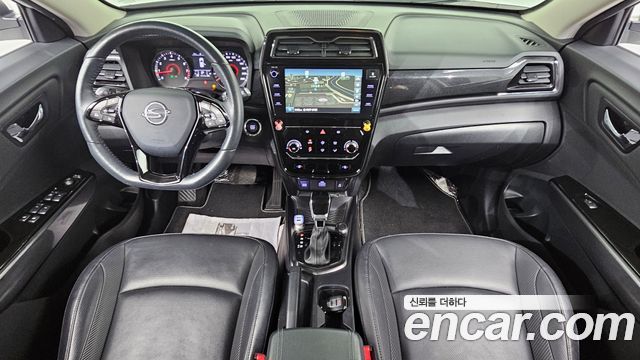 KG Mobility Tivoli — interior