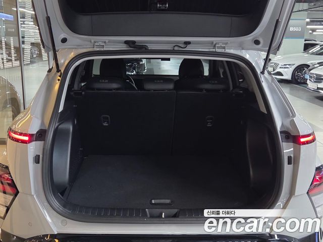 Hyundai Kona — interior