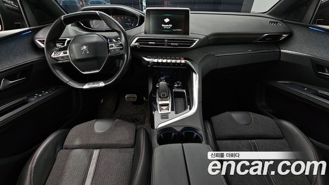 Peugeot 5008 — interior