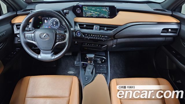 Lexus UX — interior