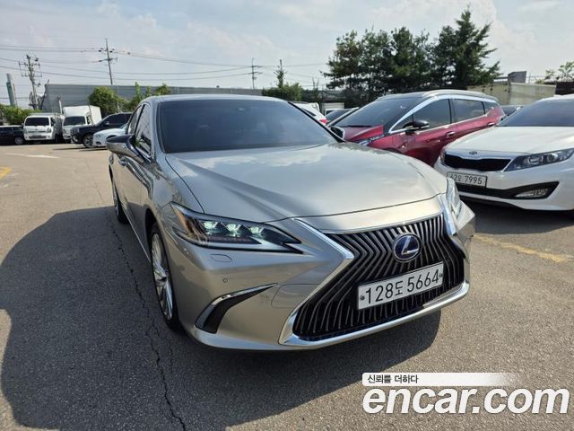 Lexus ES — exterior