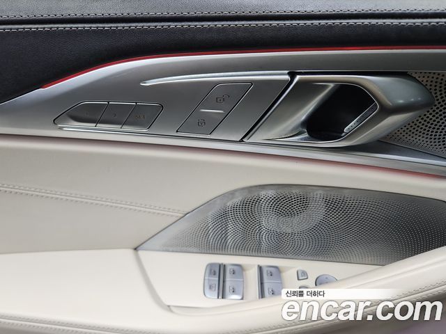 BMW 8 Series — interior