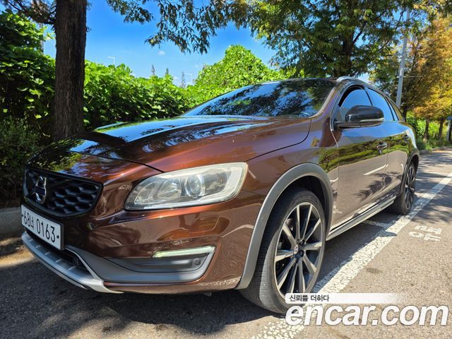 Volvo V60 — exterior