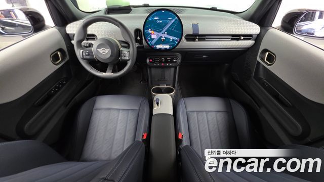 MINI Cooper — interior