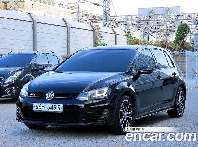 Volkswagen Golf — exterior