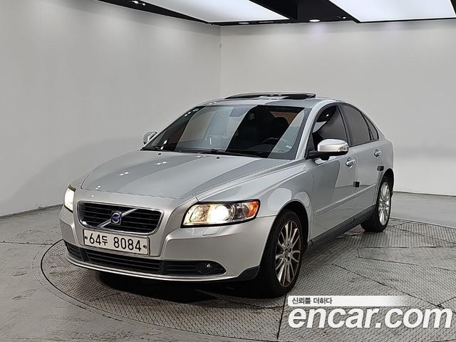 Volvo S40 — exterior