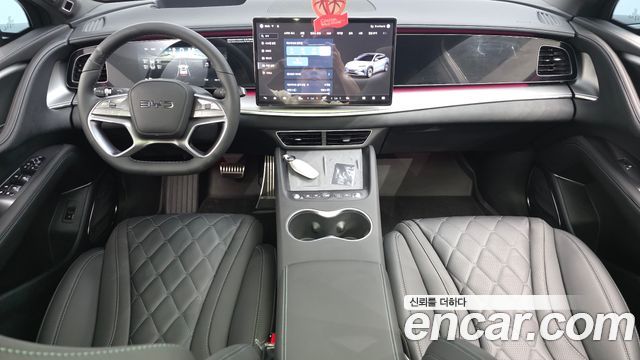 BYD Sea Lion 7 — interior