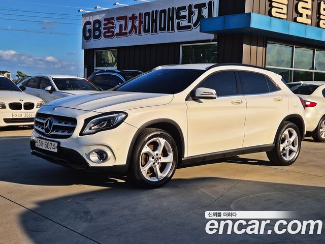 Mercedes-Benz GLA-Class — exterior