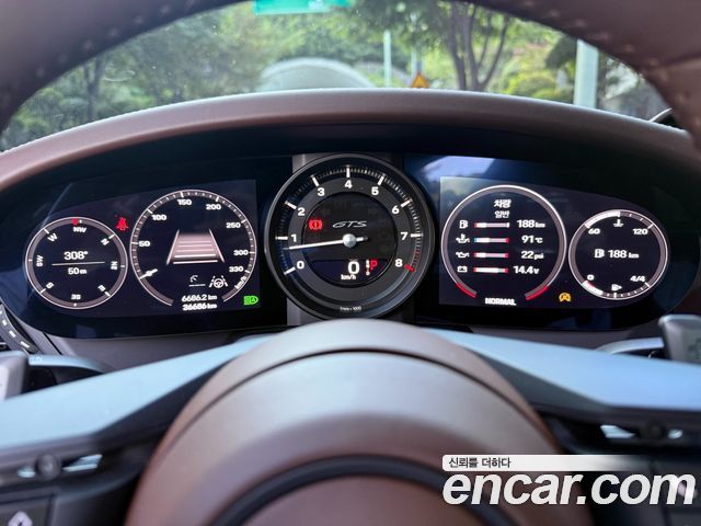 Porsche 911 — interior