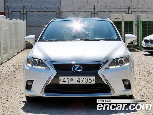 Lexus CT200h — exterior