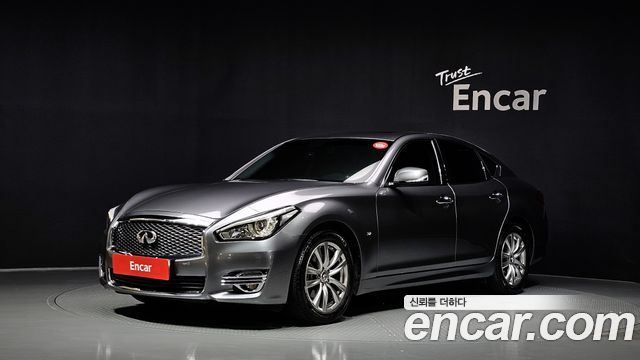 Infiniti Q70 — exterior