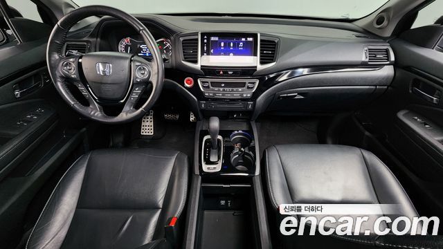 Honda Pilot — interior