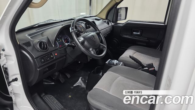 DFSK C35 — interior