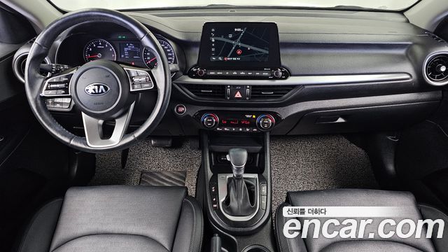 Kia K3 — interior