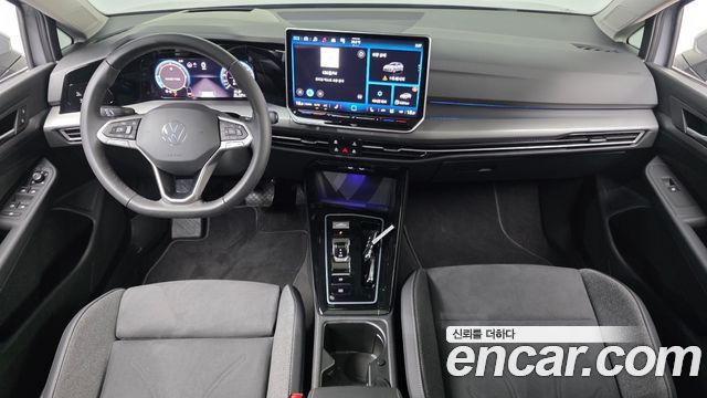 Volkswagen Golf — interior