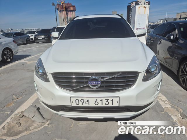 Volvo XC60 — exterior