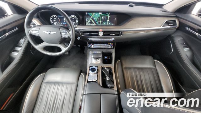 Genesis G90 — interior