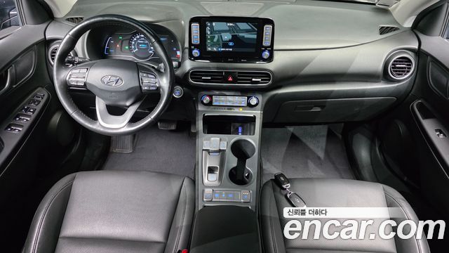 Hyundai Kona — interior