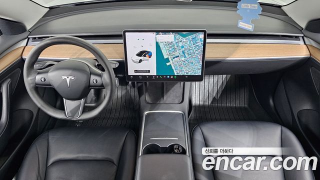Tesla Model 3 — interior