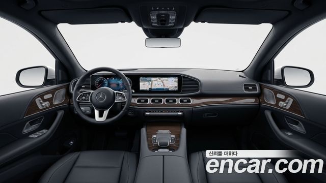 Mercedes-Benz GLE-Class — interior