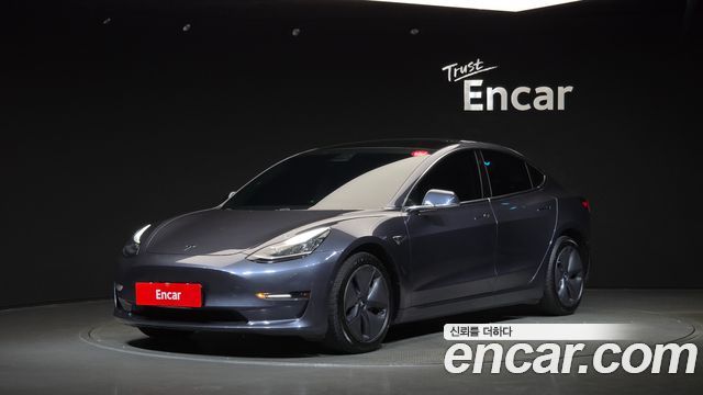 Tesla Model 3 — exterior