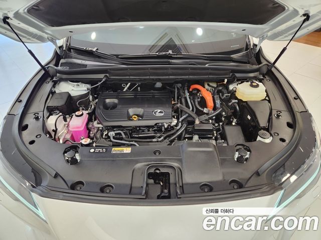Lexus RX — interior