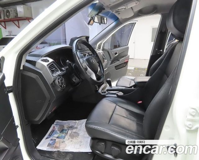 KG Mobility Korando — interior