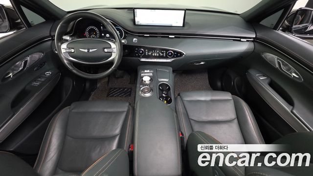 Genesis GV70 — interior