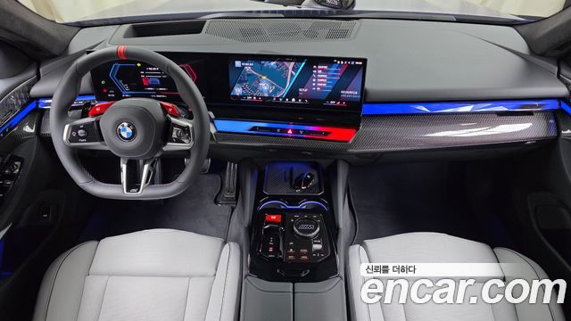 BMW M5 — interior