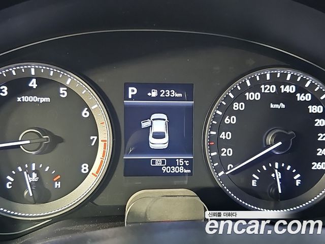 Hyundai Grandeur — interior