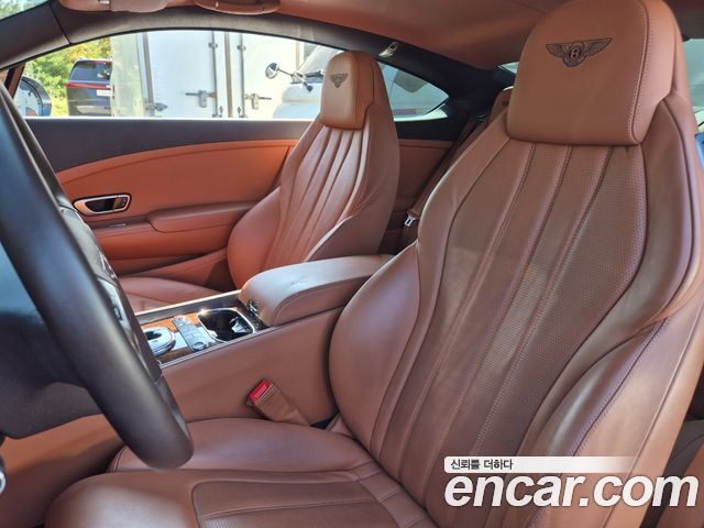 Bentley Continental — interior