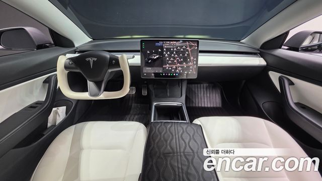 Tesla Model 3 — interior