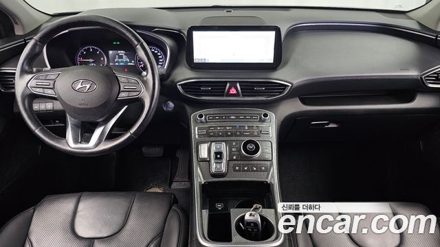 Hyundai Santa Fe — interior