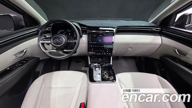 Hyundai Tucson — interior