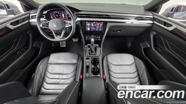 Volkswagen Arteon — interior
